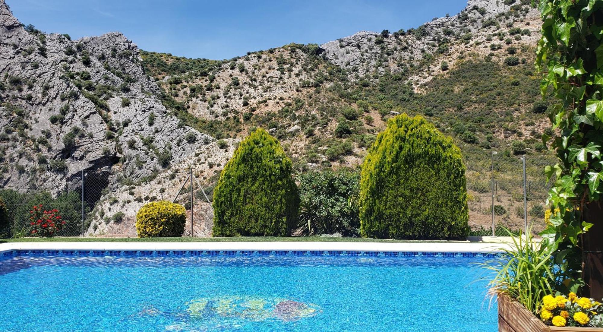Casitas Cueva Del Gato Villa เบเนาจ์อัน ภายนอก รูปภาพ